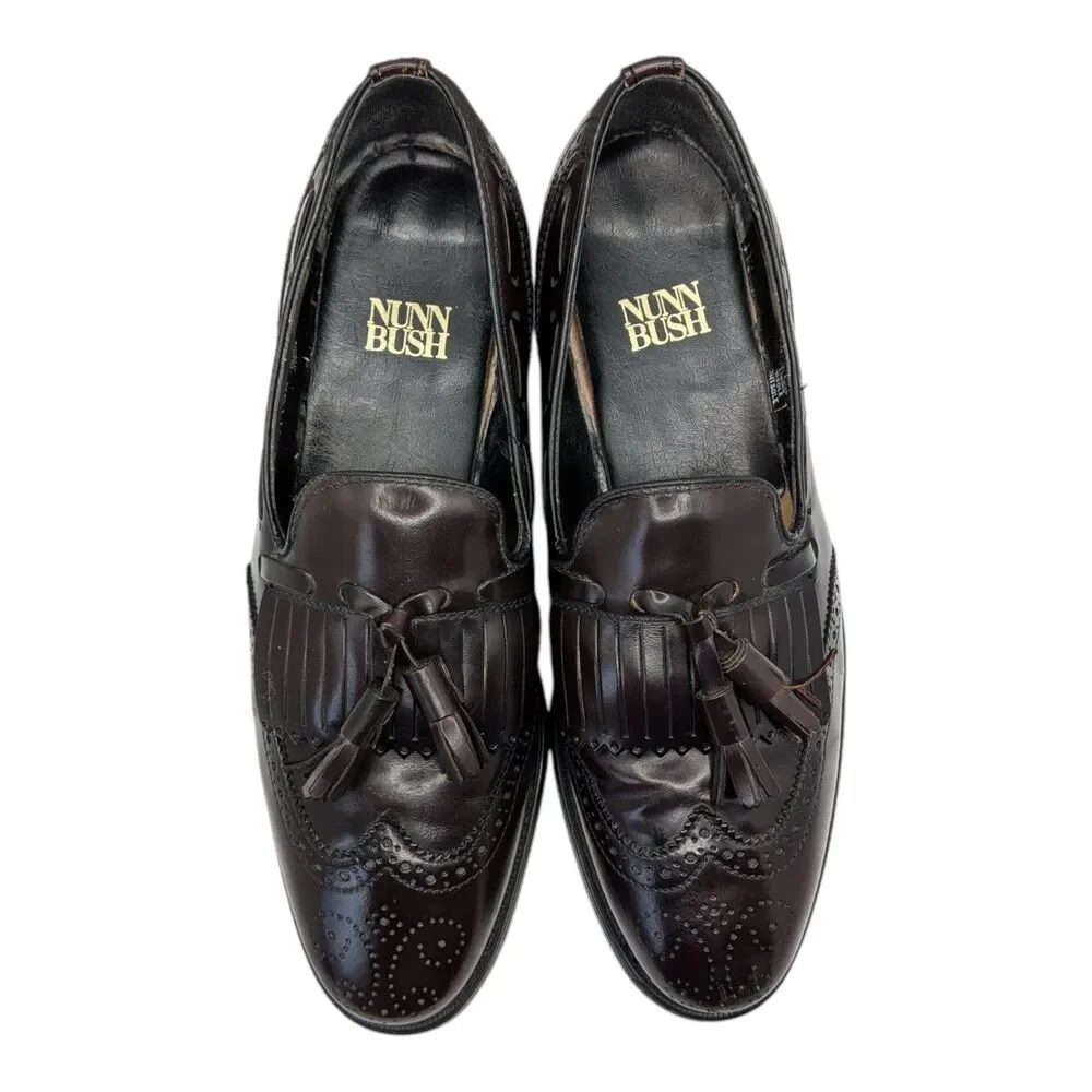 Nunn Bush kiltie tassel wingtip leather loafers in a burgundy oxblood Size 8D